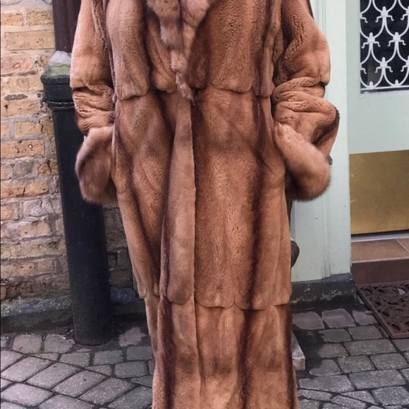 Sheared mink and sable full length coat. - Picture 7 of 9